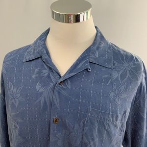 Tommy Bahama Hawaiian Size Large 100% Silk Blue